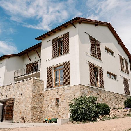 Vinarsky Penzion Strachotice Dış mekan fotoğraf